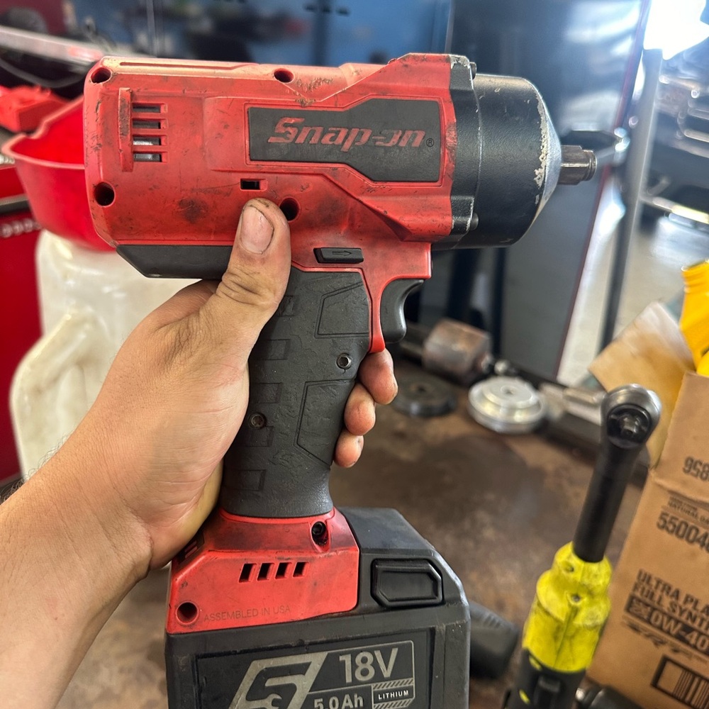 Snap-on Red Cordless Impact Wrench